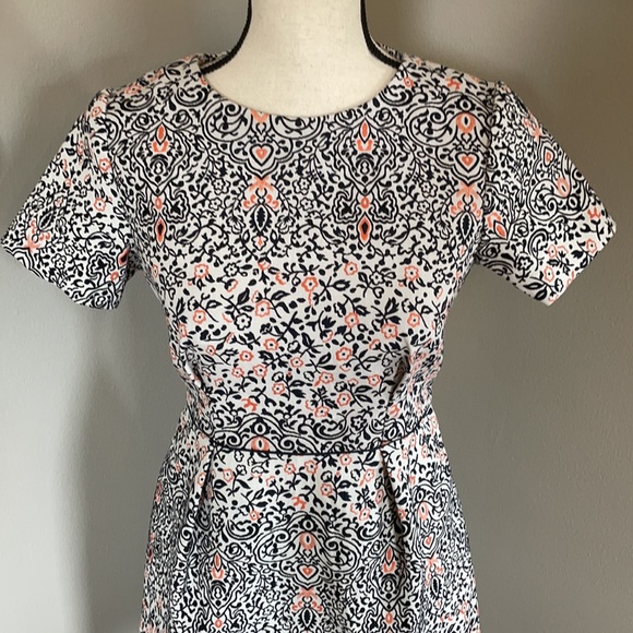 H&M jacquard fabric dress - Picture 2 of 13